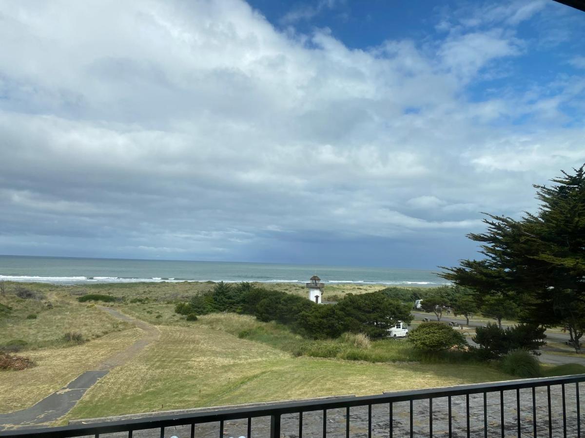 Beachcombers Inn Gold Beach Exterior photo